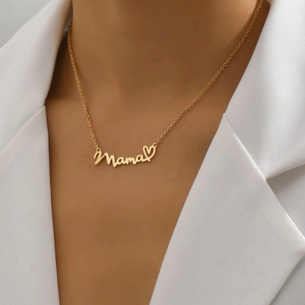 Heart and letter pendant necklace